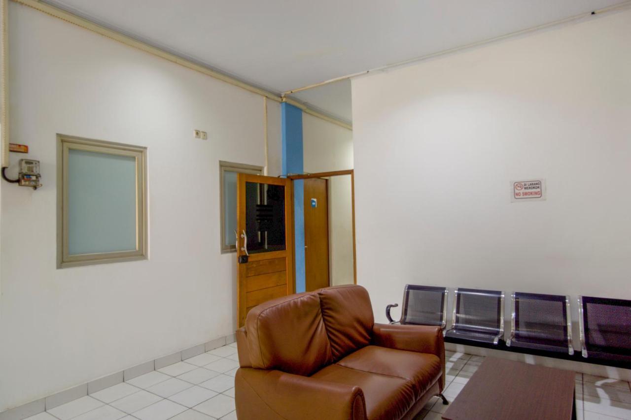 Oyo 3754 Prosperity Mansion Hotel Jakarta Exterior photo