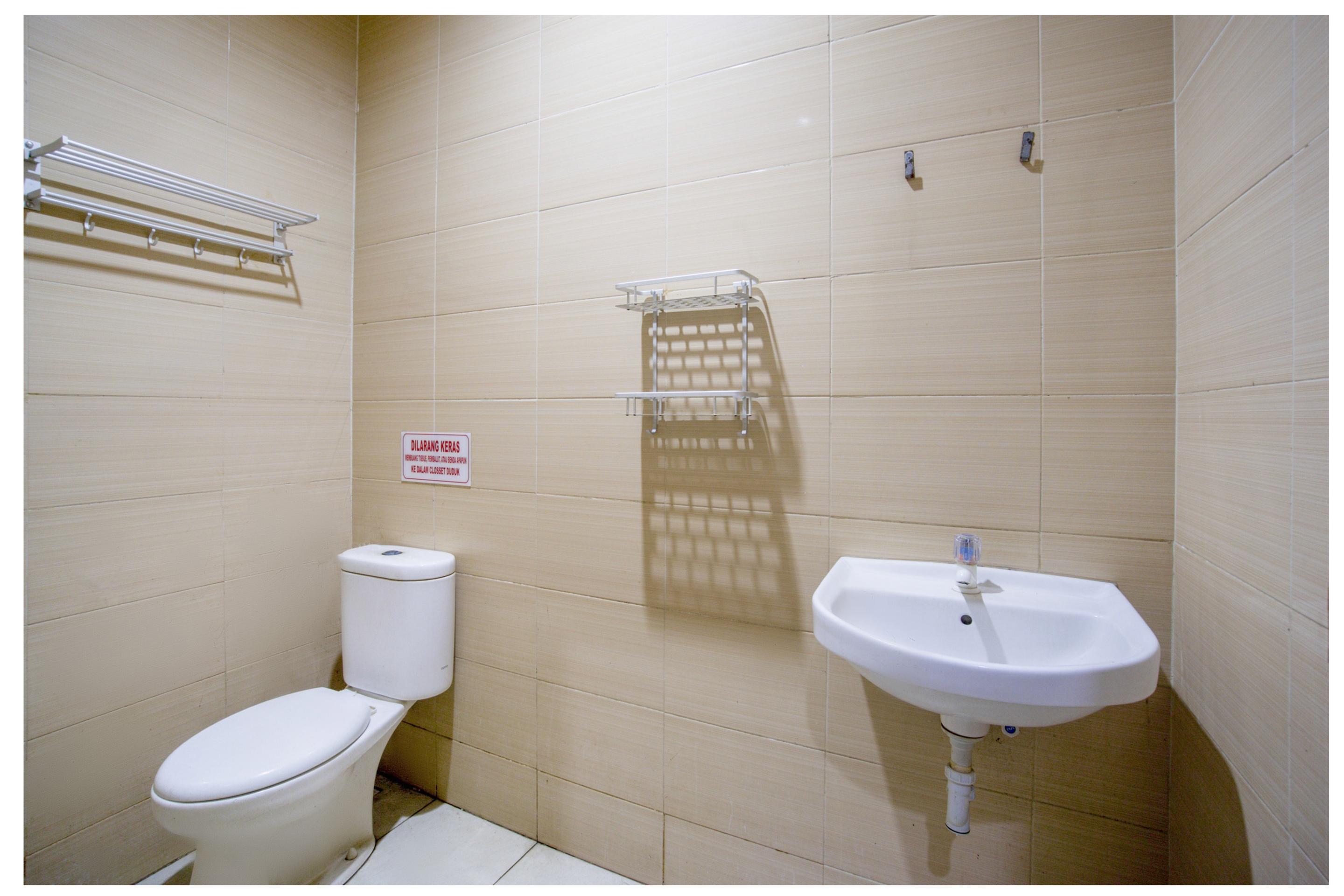Oyo 3754 Prosperity Mansion Hotel Jakarta Exterior photo
